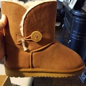 Ugg boots bailey button